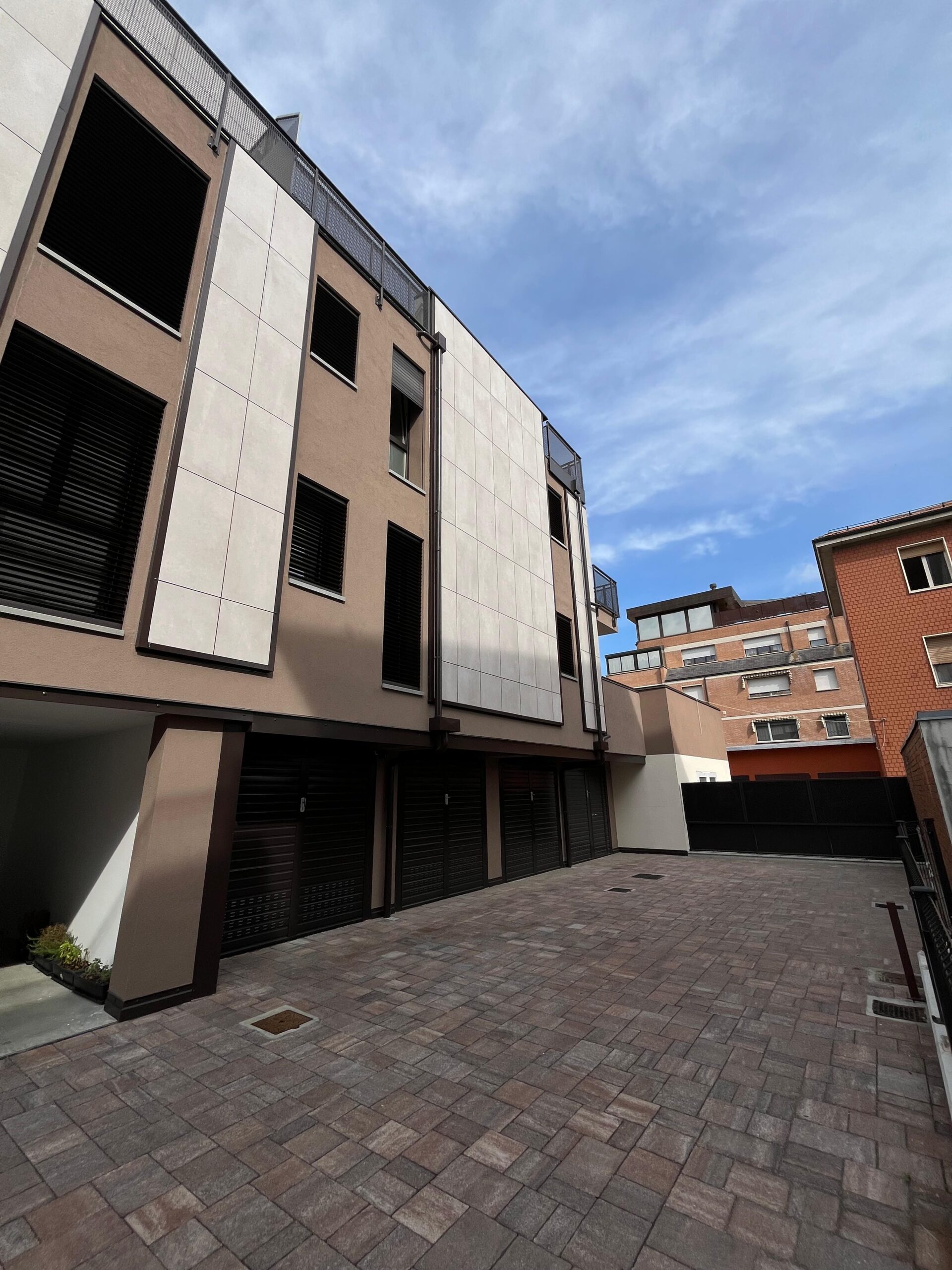 WhatsApp Image 2025-10-17 at 17.51.16